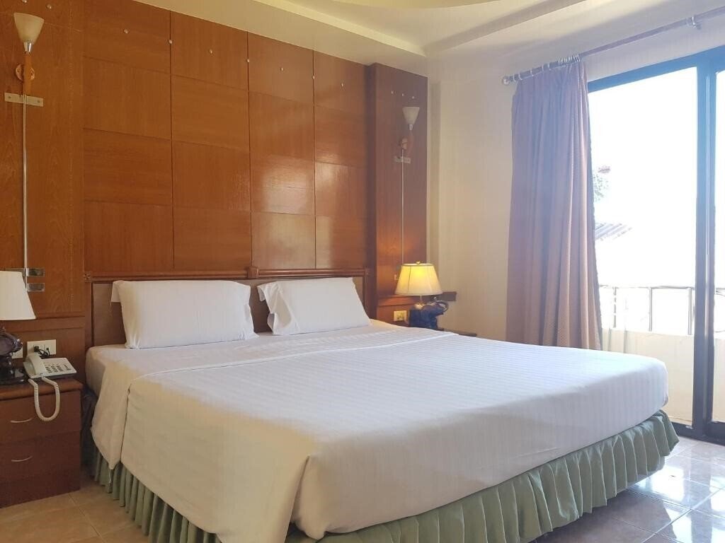 Вид Phi Phi Hotel 3*