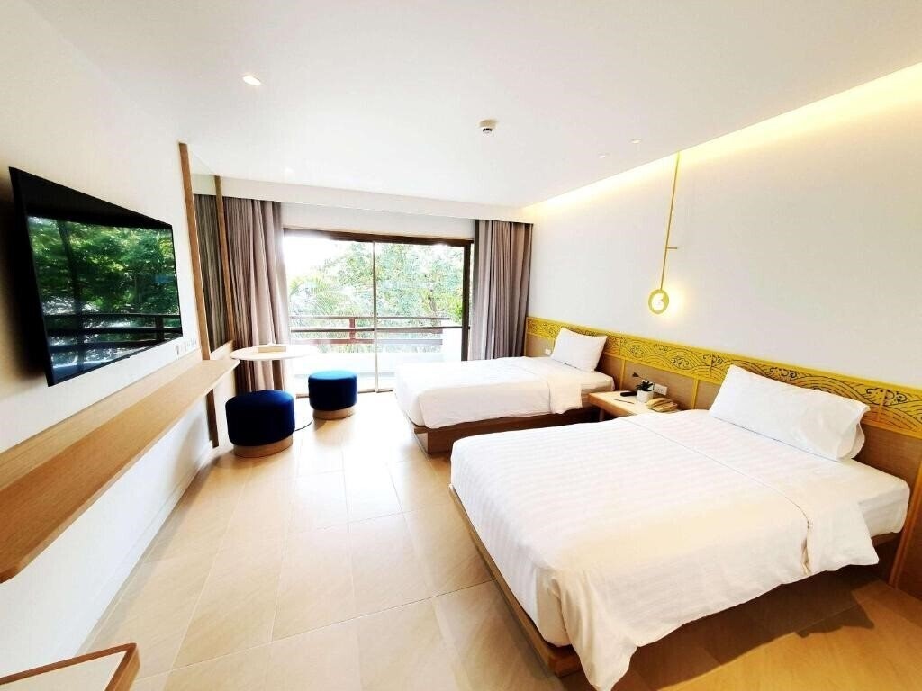 Вид Novotel Rayong Rim Pae 4*