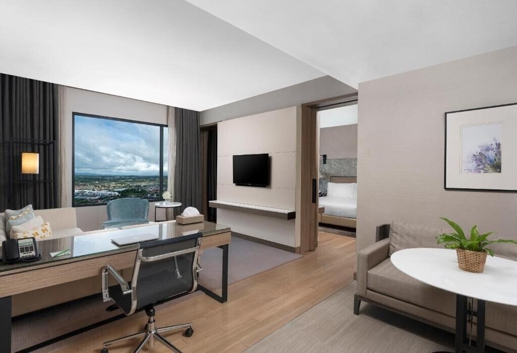 Вид Holiday Inn & Suite Rayong City Centre 4*