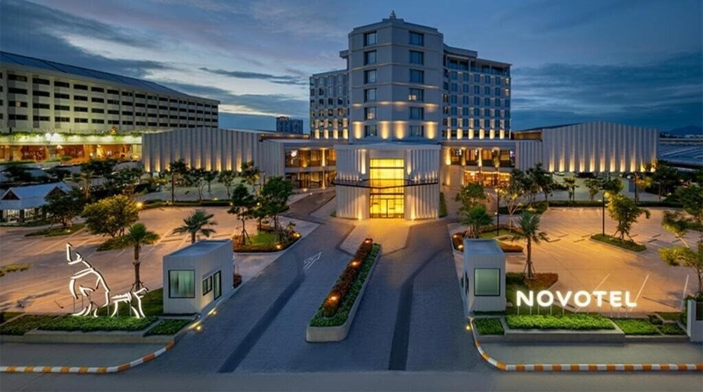 Отель Novotel Rayong Star Convention Centre 4*