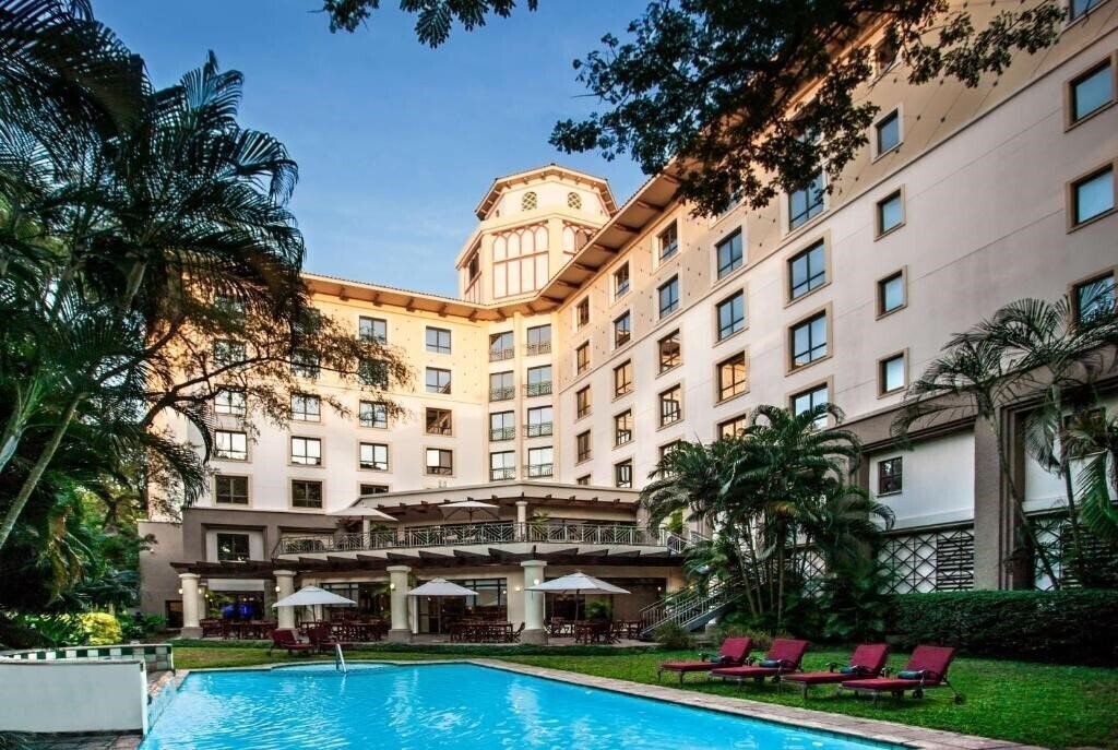 Территория Southernsun Dar Es Salaam 4*