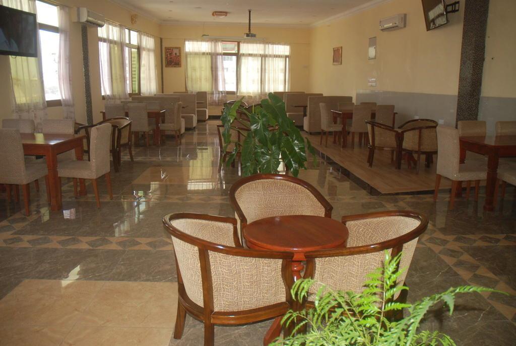 Панорама Tiffany Diamond Hotel 3*