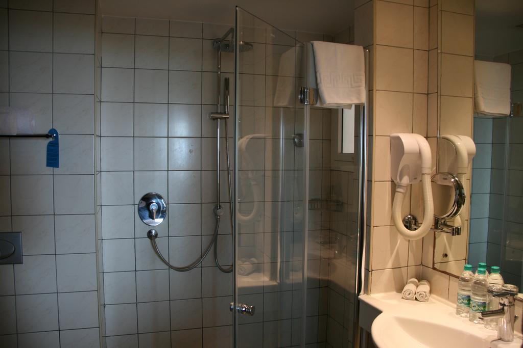 Территория Best Western Coral Beach Hotel 4*