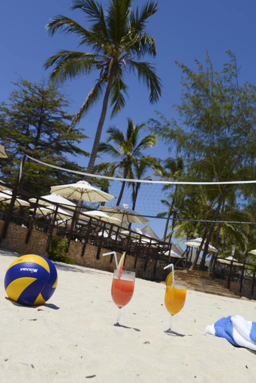 Фото Ledger Plaza Bahari Beach 5*