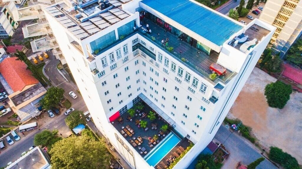 Отель Ramada Encore Dar es Salaam 4*