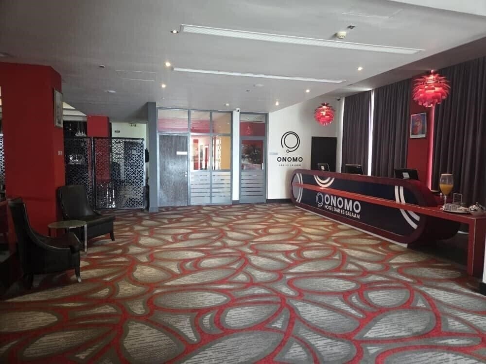 Территория Ramada Encore Dar es Salaam 4*