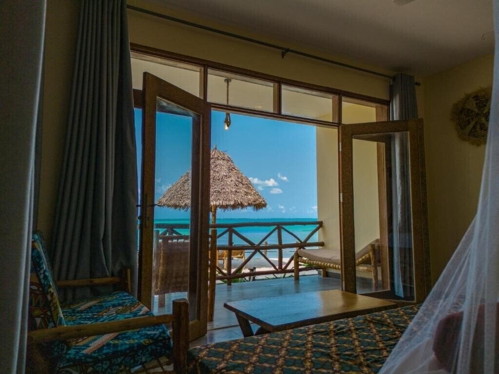 Изображение Mahi Mahi Beach Hotel 3*
