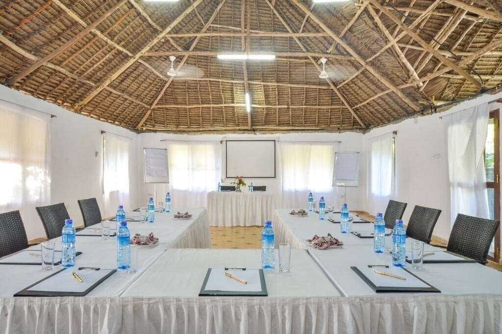 Апартаменти Pearl Beach Resort & Spa 5*