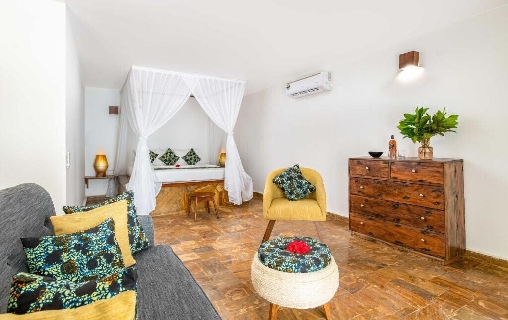 Панорама White Paradise 4*