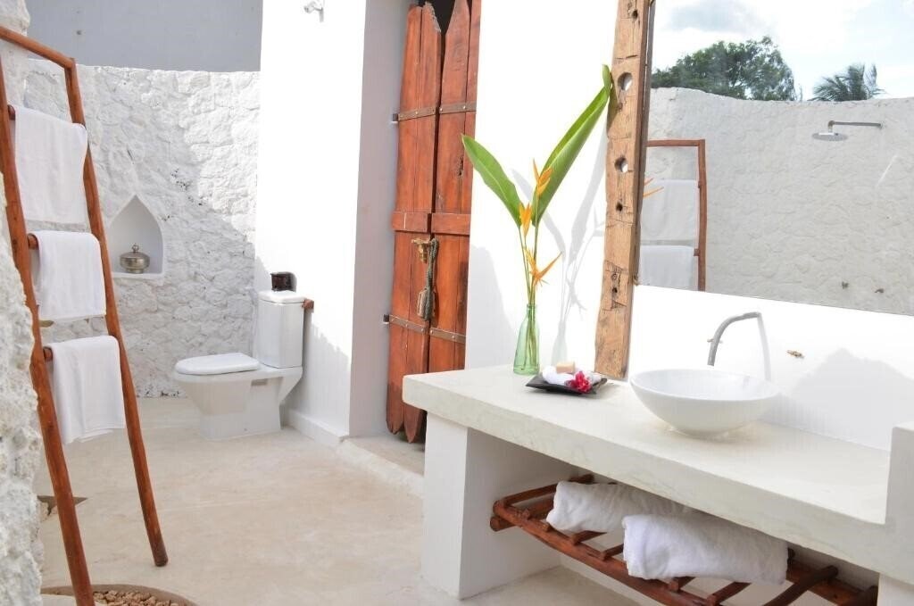 Территория Indigo Beach Zanzibar Hotel 3*