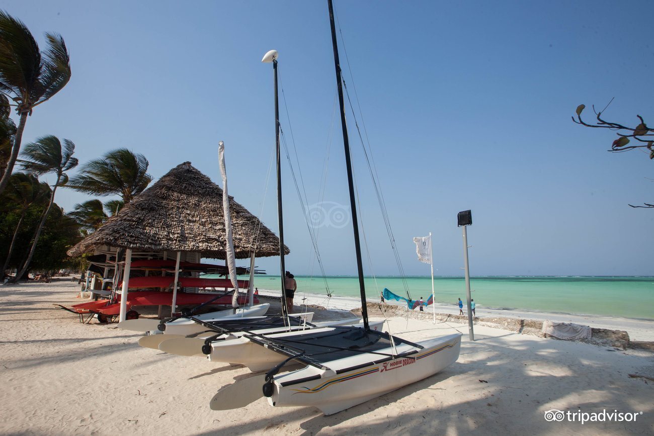 Готель Diamonds Mapenzi Beach Zanibar 4*