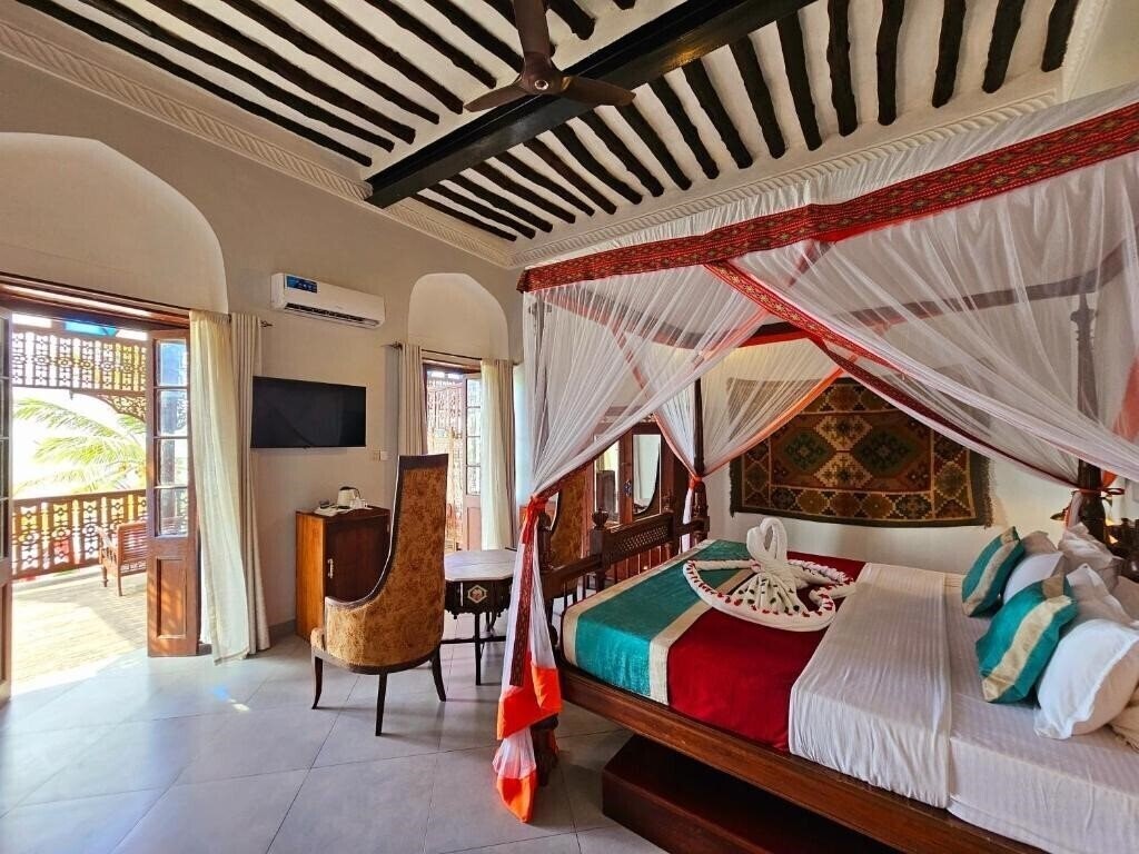 Фото Mizingani Seafront Hotel 4*