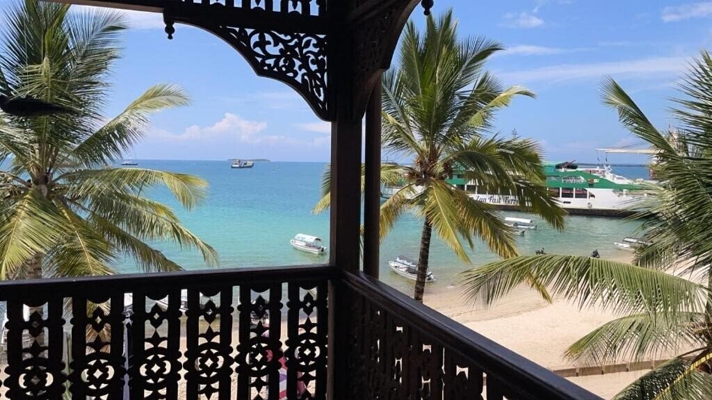 Апартаменты Mizingani Seafront Hotel 4*