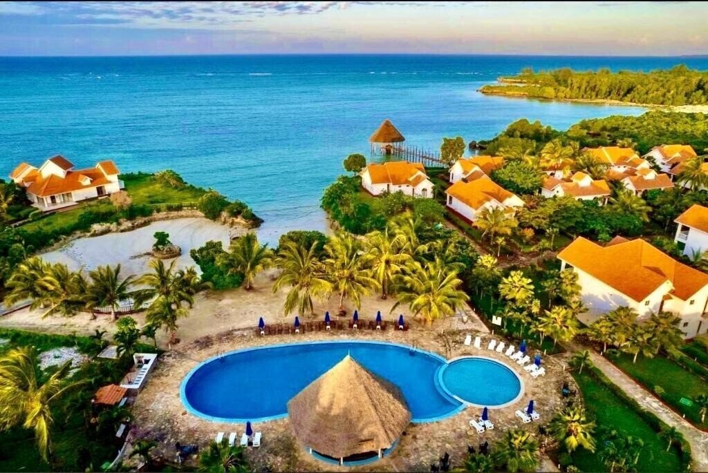 Отель Azao Resort & Spa 4*