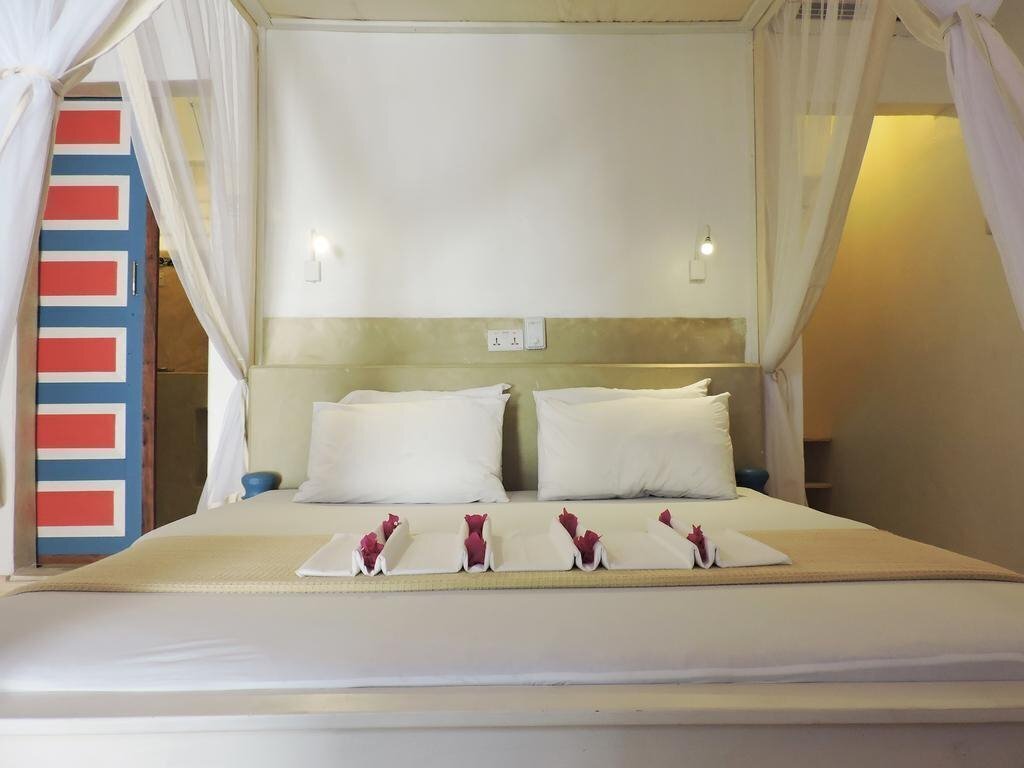 Картинка Paje By Night 3*