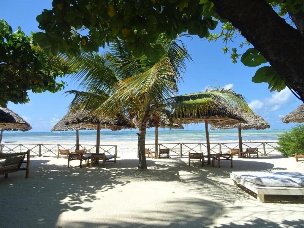 Картинка Makuti Beach Bungalows 4*