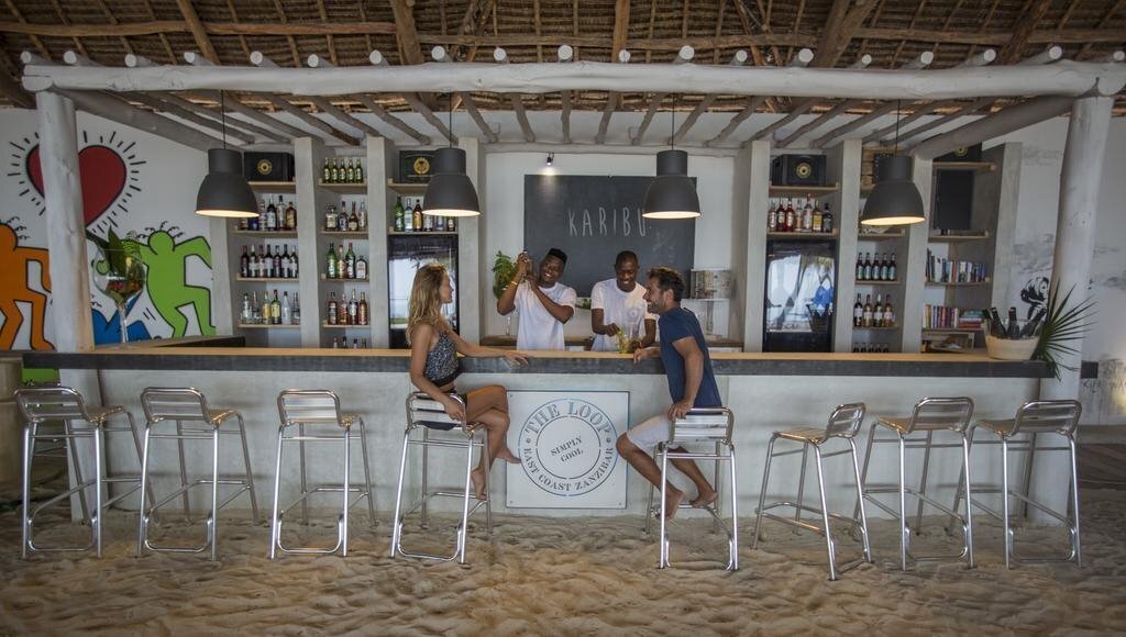 Фото The Loop Beach Resort 3*