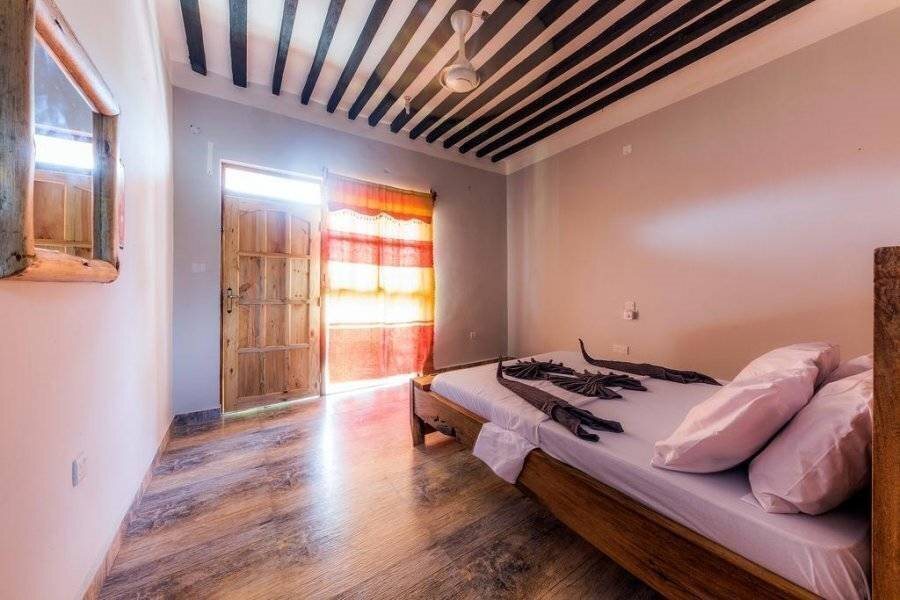 Фото La Fontana Bungalows 3*