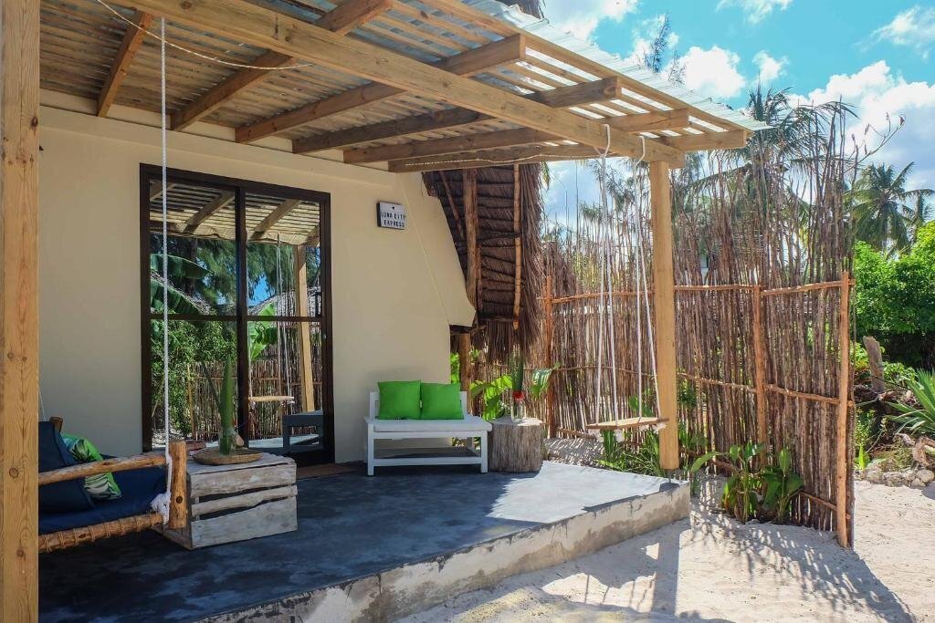 Фотография B4 Beach Club 4*