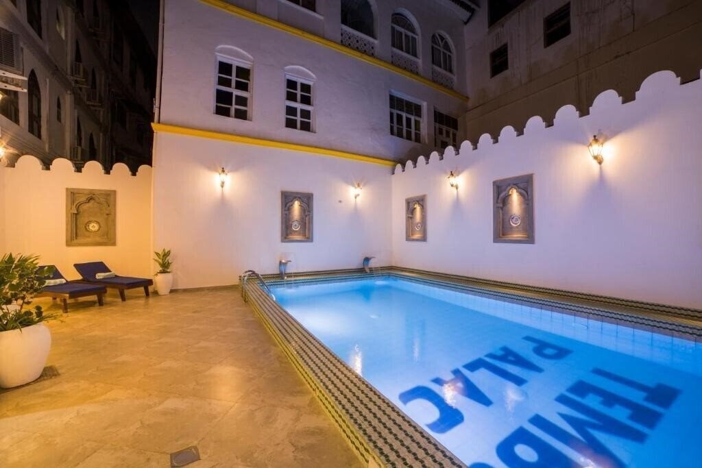 Отель Tembo Palace Hotel 4*