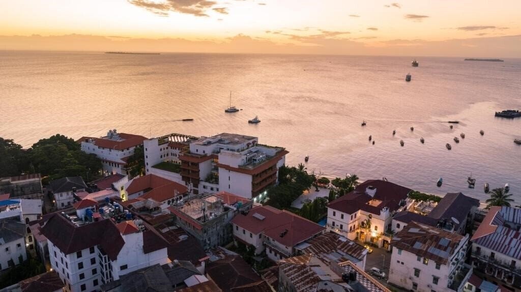 Территория Tembo Palace Hotel 4*