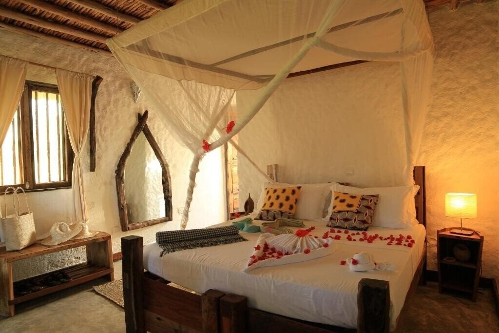 Панорама Ujamaa Beach Resort 4*