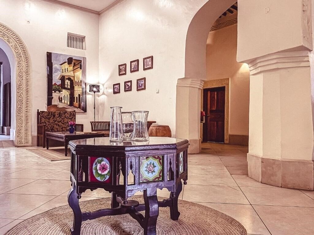 Территория Smile Stone Town Hotel 3*