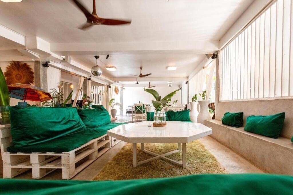 Апартаменты B4 Boutique 4*