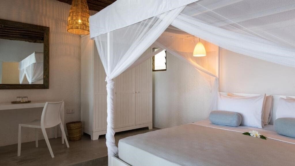 Панорама Chuini Zanzibar Beach Lodge 3*