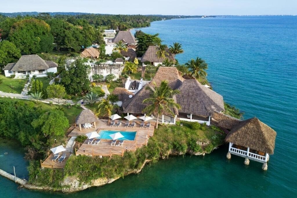 Вид Chuini Zanzibar Beach Lodge 3*