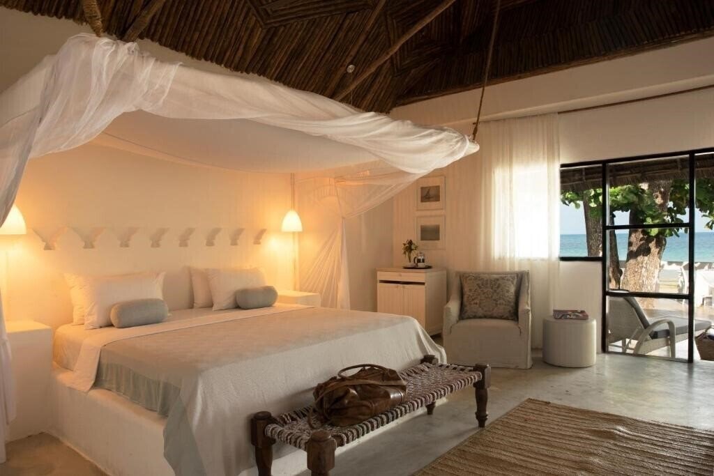Территория Chuini Zanzibar Beach Lodge 3*