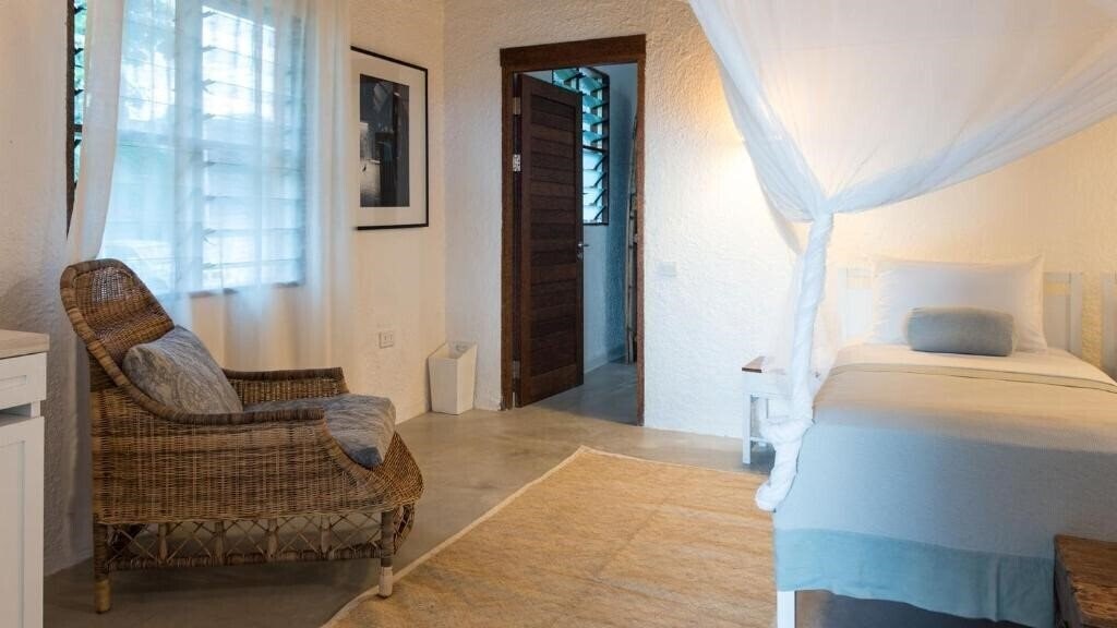 Апартаменты Chuini Zanzibar Beach Lodge 3*