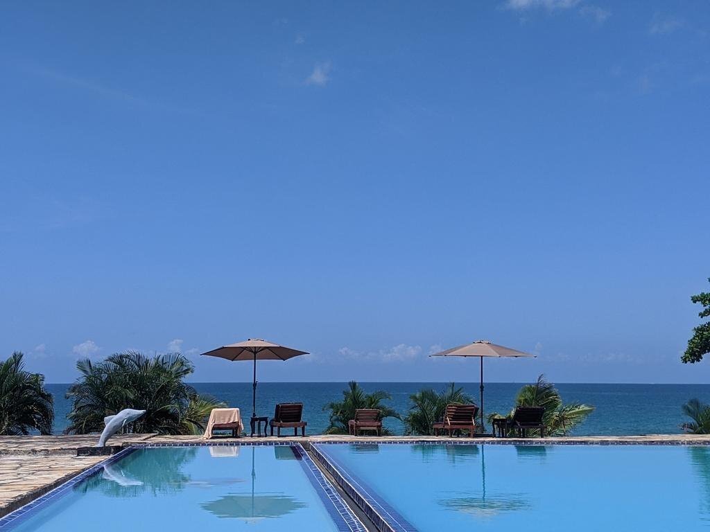 Отель Amaan Ocean Kihinani 3*