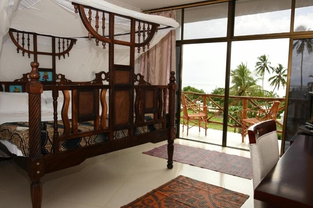 Вид Coconut Tree Village Beach Resort 3*
