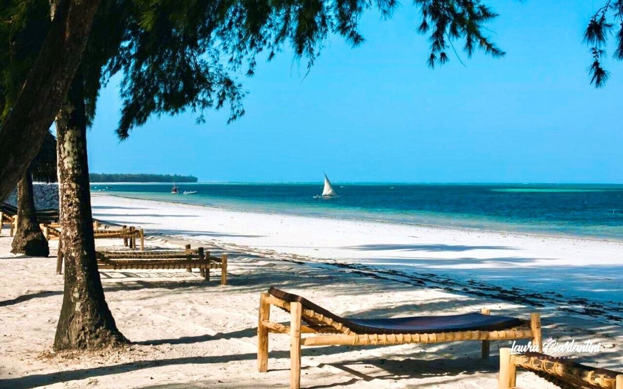 Изображение Moonshine Uroa Boutique Hotel 3*