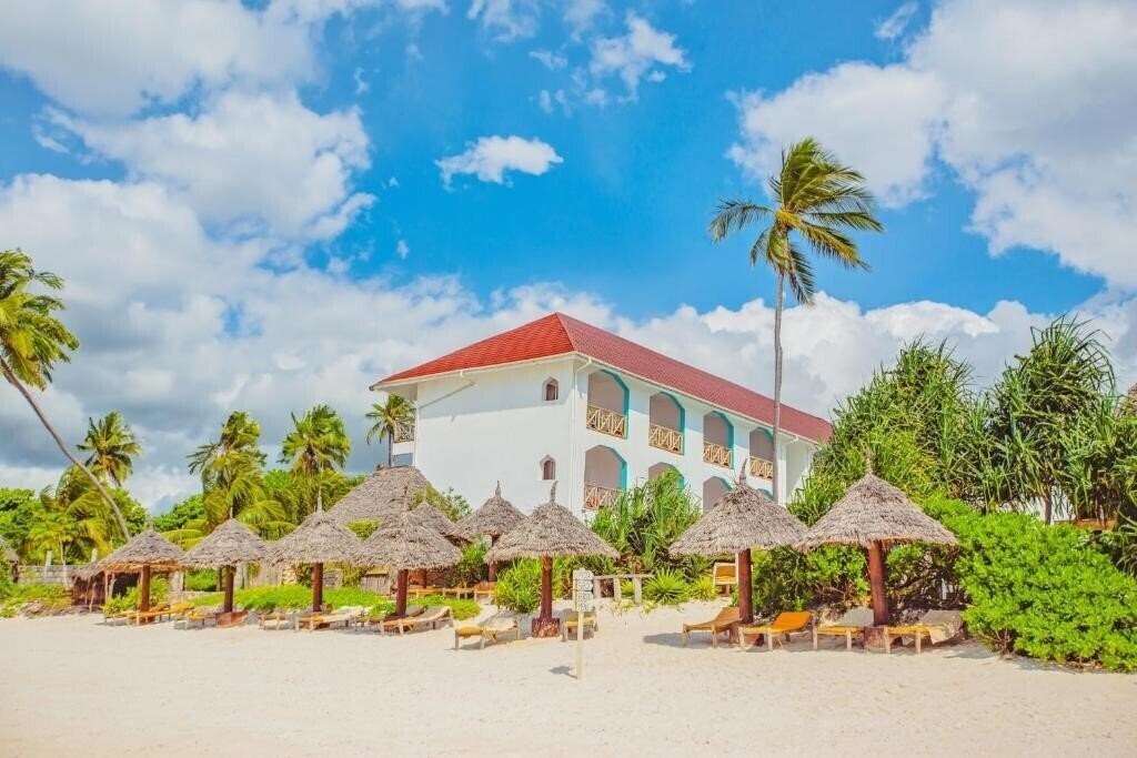 Готель AHG Sun Bay Mlilile Beach 4*