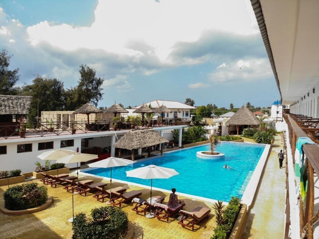 Апартаменти Amaan Nungwi Hotel 3*