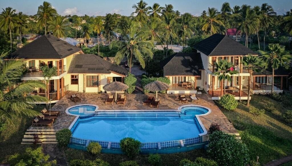 Панорама Marafiki Beach Hotel 4*