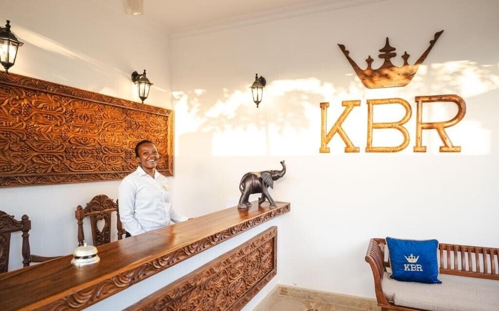 Апартаменти Karibu Beach Resort 4*