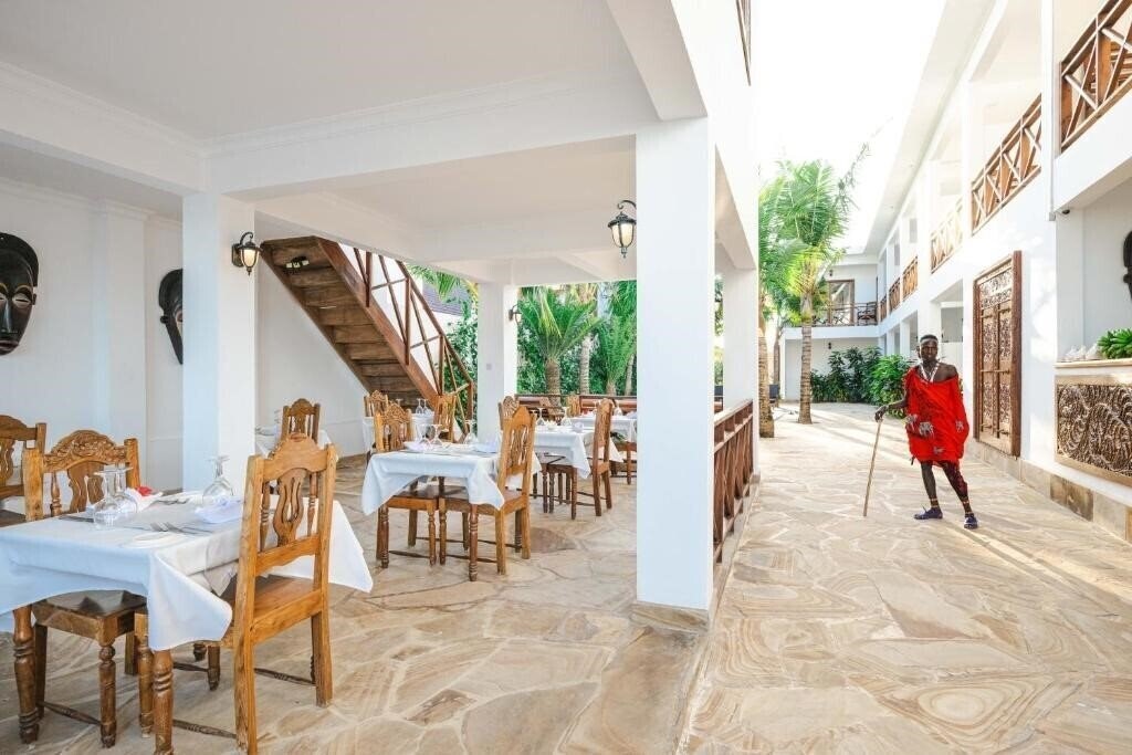 Панорама Karibu Beach Resort 4*