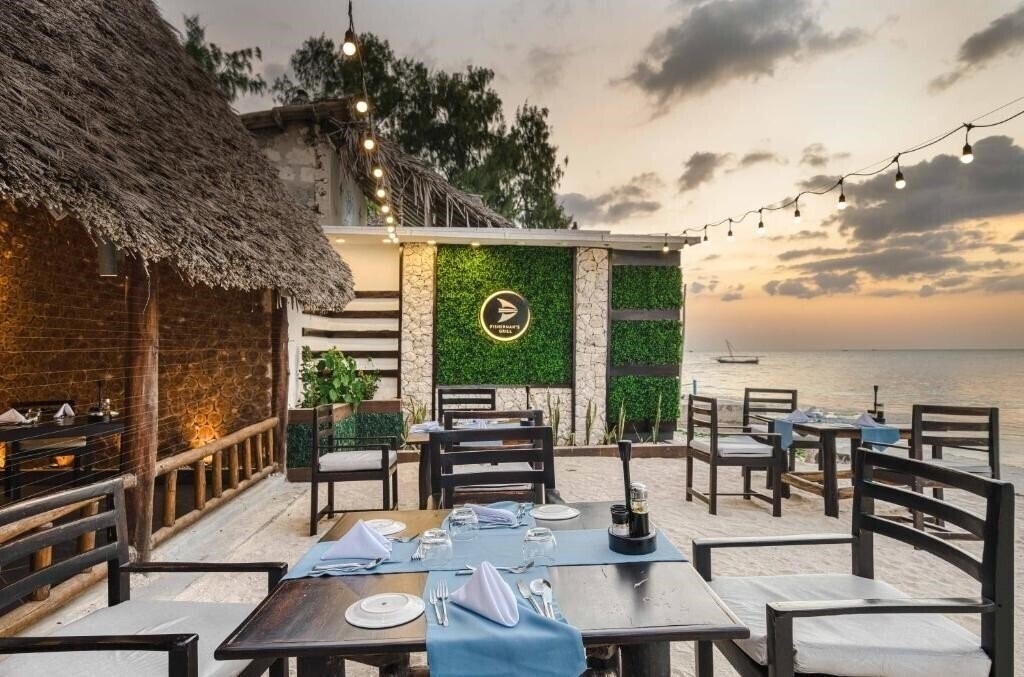 Апартаменты Nungwi Beach Resort by Turaco (ex. Doubletree By Hilton Nungwi) 4*