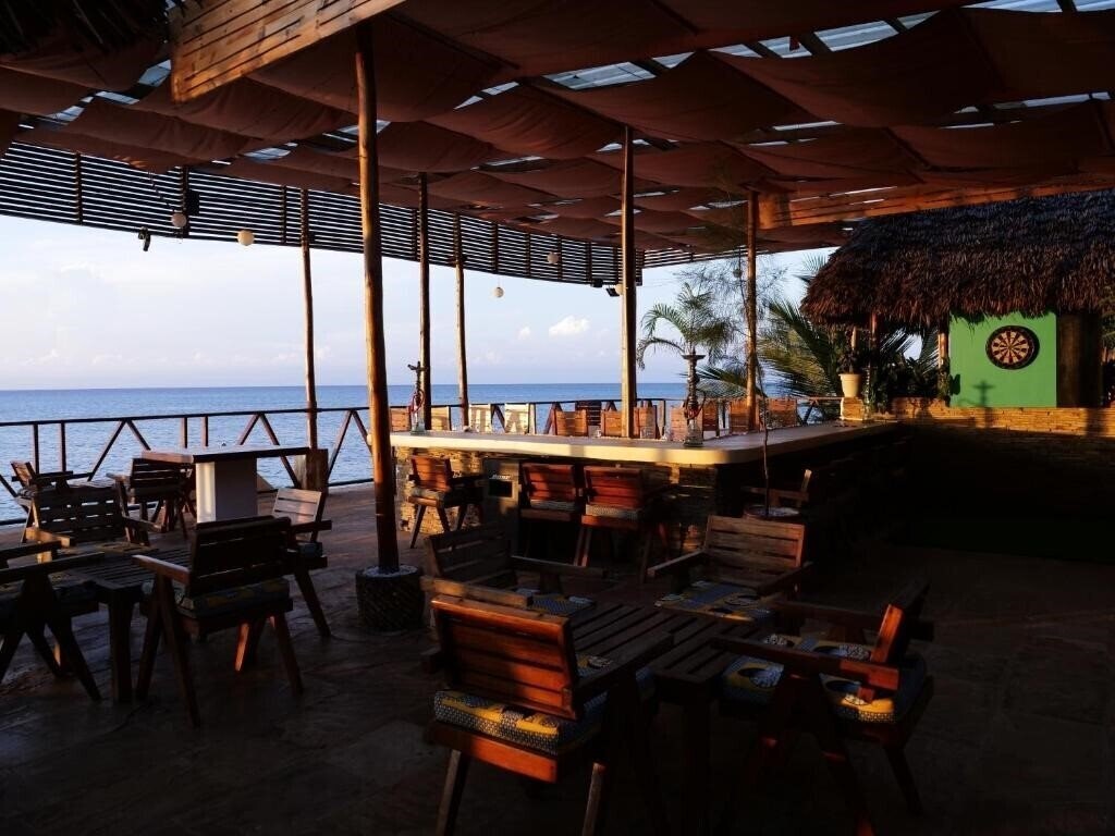 Територія Double A Nungwi Beach Hotel 4*