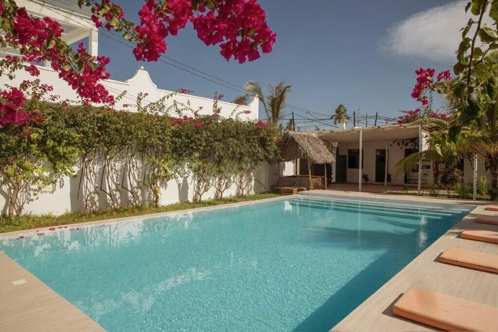 Отель Paje White House 5*