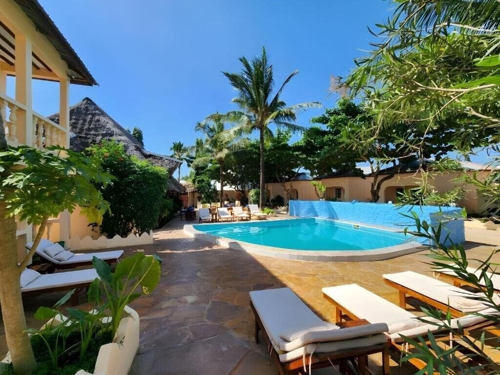 Фото Seagull Nungwi Resort 3*