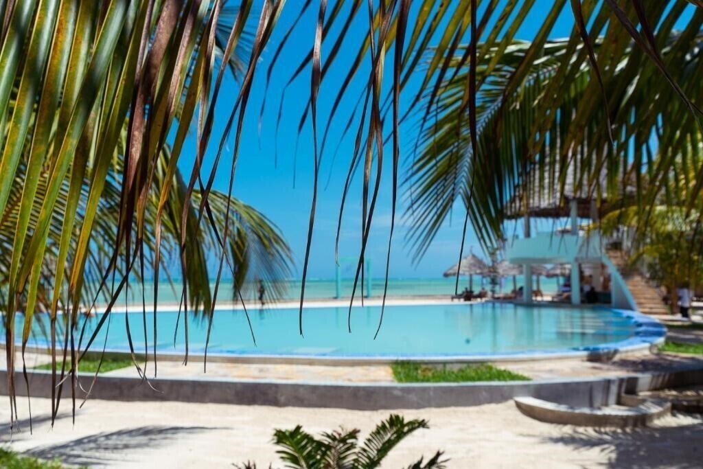 Готель Jambo Resort By Mambo Hotels 4*