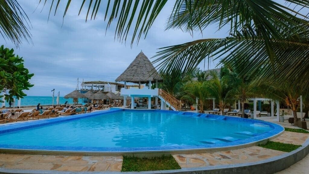 Вид Jambo Resort By Mambo Hotels 4*