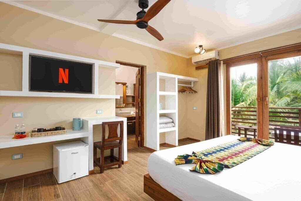 Отель Blackstone Beach Resort 4*