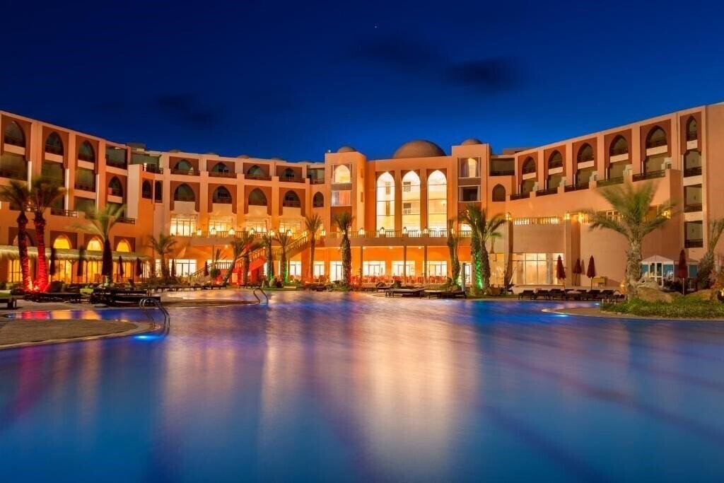 Территория Club Lella Mariam 4*