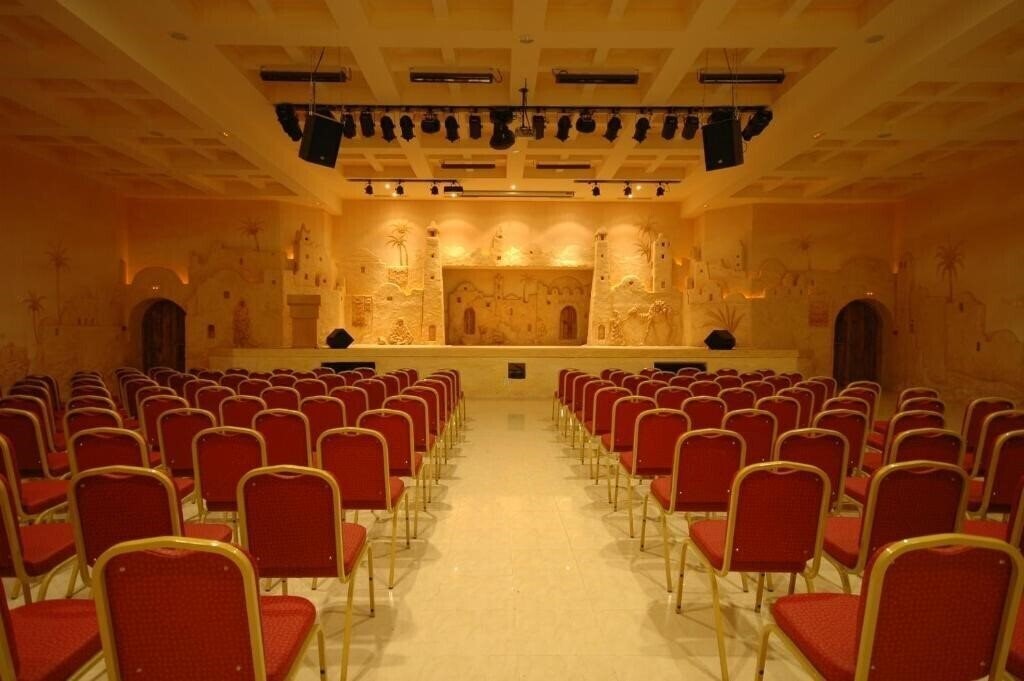 Панорама Isis Thalasso & Spa 4*