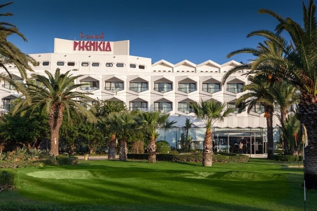 Территория Phenicia Hotel (ex. Phenicia Hotel) 4*